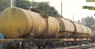 ইঞ্জিন সংকটে তেলবাহী ওয়াগনের কার্যক্রমে স্থবিরতা; দাবির বিপরীতে কেবলই আশ্বাস